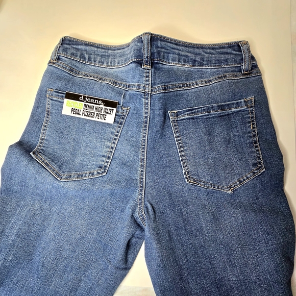 d. jeans Women's Straight Leg Blue Pedal Jeans - Picture 5 of 8